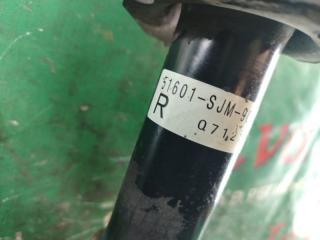 Стойка правая передняя HONDA ELYSION RR1 K24A 3 ракурс