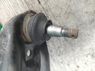 Рычаг правый передний TOYOTA VITZ NCP131 1NZ-FE 3 ракурс