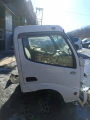 Кабина HINO DUTRO XZU548 N04C-UE 5 ракурс Кабина HINO DUTRO XZU548 N04C-UE 5 ракурс