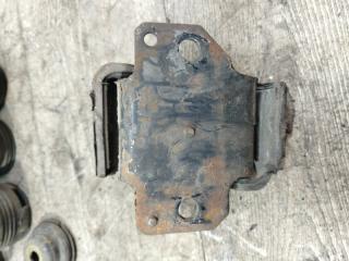 Подушка кузова NISSAN PATROL WGYY61 TB45 3 ракурс Подушка кузова NISSAN PATROL WGYY61 TB45 3 ракурс