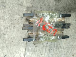 Колодки тормозные передние NISSAN CLIPPER U72V 3G83 2 ракурс