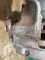 Ступица левая передняя VOLVO V60 ZB420 B4204T23 3 ракурс