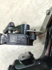 Датчик регулировки дорожного просвета задний VOLVO V60 ZB420 B4204T23 32246988 4 ракурс