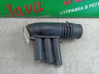 Патрубок воздушного фильтра VOLKSWAGEN GOLF 5G5 CHP 04E129651C 1 ракурс