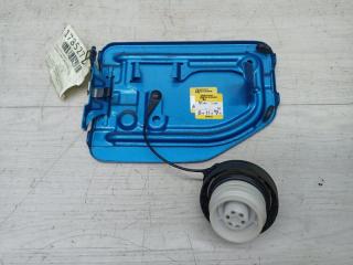 Лючок бензобака SUZUKI JIMNY JB64W R06A 3 ракурс