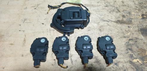 Сервопривод заслонок печки BMW X2 F39 B38A15 2 ракурс