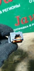 Кнопка открывания багажника LEXUS IS350 GSE31 2GR-FSE 3 ракурс