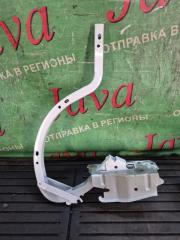 Петля крышки багажника задняя LEXUS IS350 GSE31 2GR-FSE 2 ракурс