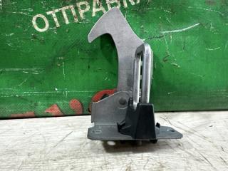 Замок капота BMW X3 F25 N47D20C 5 ракурс