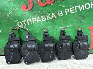 Сервопривод заслонок печки BMW X3 F25 N47D20C 2 ракурс