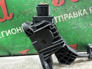 Педаль газа SUZUKI SWIFT ZC33S K14C 49400-67R01 2 ракурс Педаль газа SUZUKI SWIFT ZC33S K14C 49400-67R01 2 ракурс