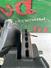 Ступица левая передняя TOYOTA VITZ KSP130 1KR-FE 4 ракурс