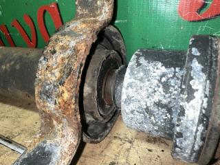 Кардан задний AUDI A4 8ED AUK 3 ракурс Кардан задний AUDI A4 8ED AUK 3 ракурс
