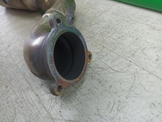 Катализатор MERCEDES-BENZ C-CLASS S204 M271DE18AL A2124903136 5 ракурс Катализатор MERCEDES-BENZ C-CLASS S204 M271DE18AL A2124903136 5 ракурс