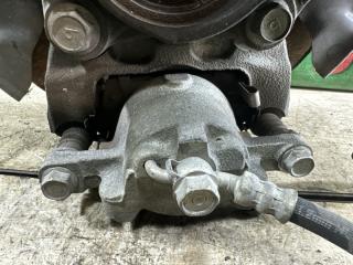 Ступица левая передняя TOYOTA PASSO KGC30 1KR-FE 5 ракурс