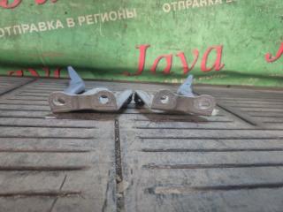 Петля капота передняя TOYOTA COROLLA FIELDER NZE141 1NZ-FE 3 ракурс