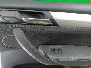 Обшивка дверей правая задняя BMW X3 F25 N47D20C 2 ракурс