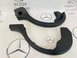 Канал для кабеля Mercedes W204 2010
