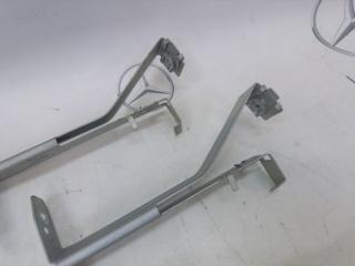 Фото запчасти крепление Mercedes W204 2013 контрактная запчасть Запчасть крепление Mercedes W204 2013
