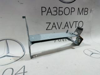 Фото запчасти кронштейн панели левый Mercedes-Benz W204 2012 контрактная запчасть Запчасть кронштейн панели левый Mercedes-Benz W204 2012