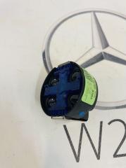 Фото запчасти датчик света Mercedes-Benz W204 2012 контрактная запчасть Запчасть датчик света Mercedes-Benz W204 2012