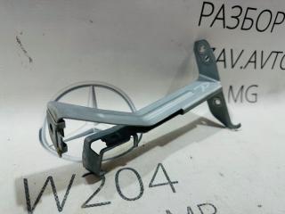 Фото запчасти крепление бампера Mercedes-Benz W204 2013 контрактная запчасть Запчасть крепление бампера Mercedes-Benz W204 2013