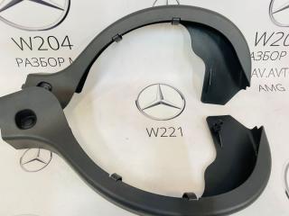 Канал для кабеля Mercedes-Benz W204 2012