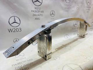 Кронштейн  панели передний Mercedes W204 2010
