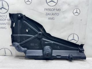 Запчасть крышка задняя правая Mercedes