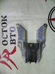 Фото запчасти петля капота NISSAN CUBE контрактная запчасть Запчасть петля капота NISSAN CUBE