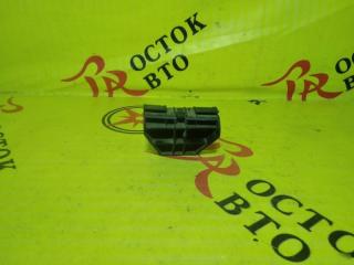 Клипса бампера задняя левая TOYOTA AVENSIS контрактная Клипса бампера задняя левая TOYOTA AVENSIS