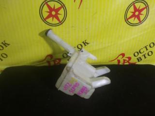 Бачок стеклоомывателя TOYOTA VITZ