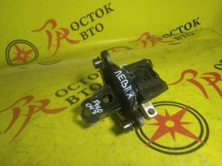 Запчасть подушка двигателя левая VOLKSWAGEN POLO