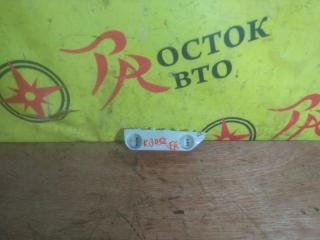 Фото запчасти клипса бампера передняя правая NISSAN MARCH контрактная запчасть Запчасть клипса бампера передняя правая NISSAN MARCH