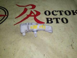 Клипса бампера задняя левая TOYOTA AURIS контрактная Клипса бампера задняя левая TOYOTA AURIS