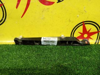 Клипса бампера задняя левая HONDA STEPWGN контрактная Клипса бампера задняя левая HONDA STEPWGN