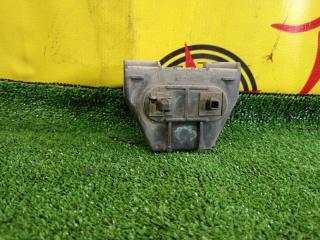 Клипса бампера задняя левая TOYOTA AVENSIS контрактная Клипса бампера задняя левая TOYOTA AVENSIS