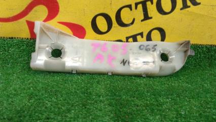 Клипса бампера задняя правая TOYOTA PROBOX 2004 контрактная Клипса бампера задняя правая TOYOTA PROBOX 2004