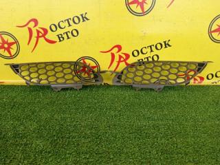 Решетка радиатора NISSAN TINO 1999