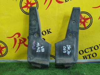 Подкрылок задний MAZDA DEMIO 1996
