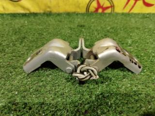 Фото запчасти петля дверная передняя правая NISSAN TIIDA LATIO 2004 контрактная запчасть Запчасть петля дверная передняя правая NISSAN TIIDA LATIO 2004