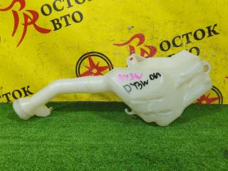 Фото запчасти бачок стеклоомывателя MAZDA DEMIO 2002 контрактная запчасть Запчасть бачок стеклоомывателя MAZDA DEMIO 2002