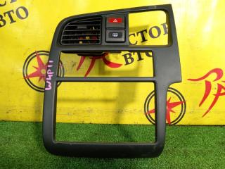 Рамка магнитофона NISSAN PRIMERA 2000