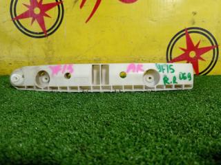 Фото запчасти клипса бампера задняя правая NISSAN JUKE 2010 контрактная запчасть Запчасть клипса бампера задняя правая NISSAN JUKE 2010