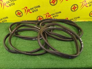Фото запчасти уплотнитель NISSAN BLUEBIRD 1996 Б/У запчасть Запчасть уплотнитель NISSAN BLUEBIRD 1996