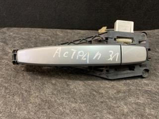 Запчасть ручка двери задняя левая OPEL ASTRA H 2010