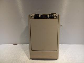 Запчасть бардачок CADILLAC SRX 2011