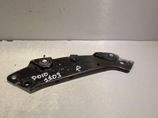 КРОНШТЕЙН ФАРЫ передний правый VOLKSWAGEN POLO 2011