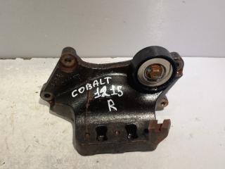 КРОНШТЕЙН ДВИГАТЕЛЯ правый CHEVROLET COBALT 2013