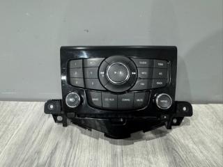 Фото запчасти панель управления Chevrolet Cruze 2011 Б/У запчасть Запчасть панель управления Chevrolet Cruze 2011
